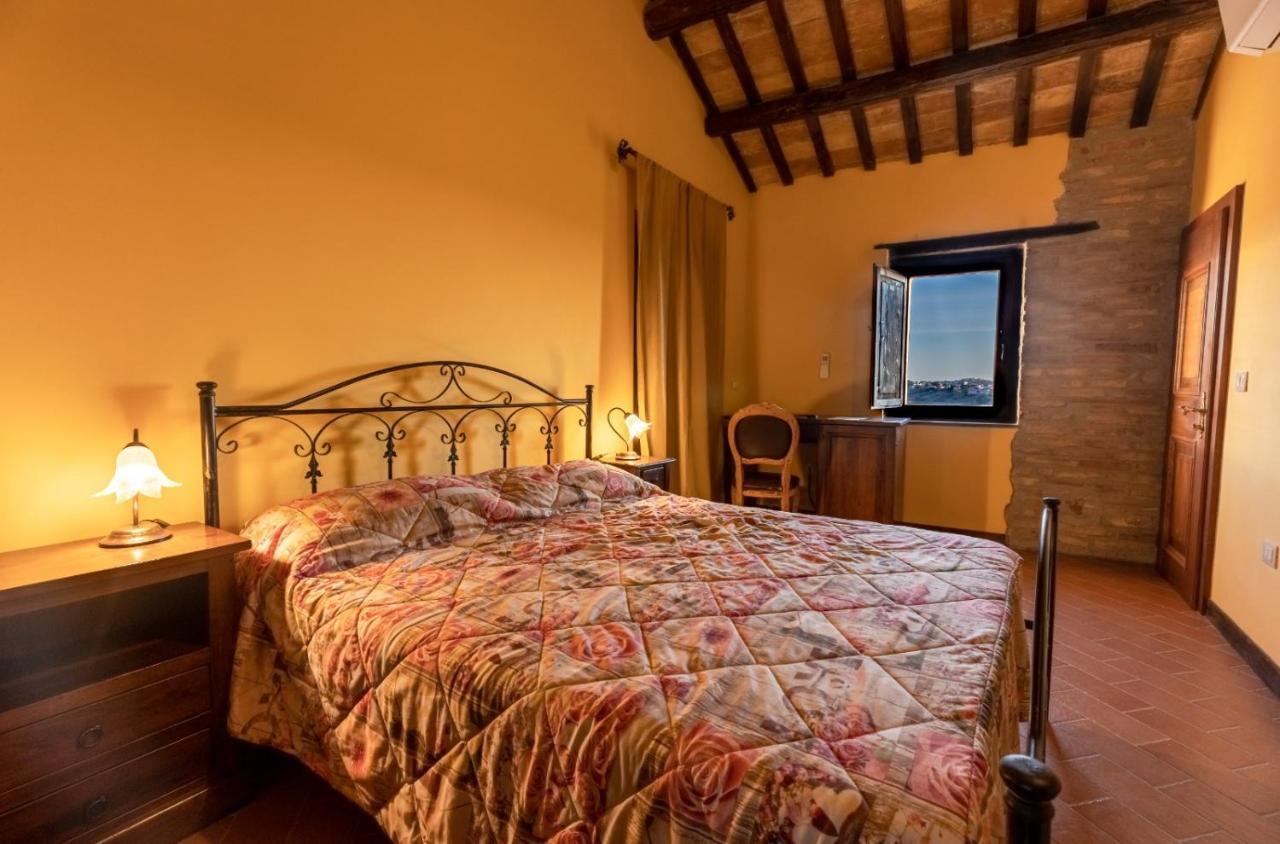 Castello Di Petecciano B&B Mosciano SantʼAngelo Zewnętrze zdjęcie
