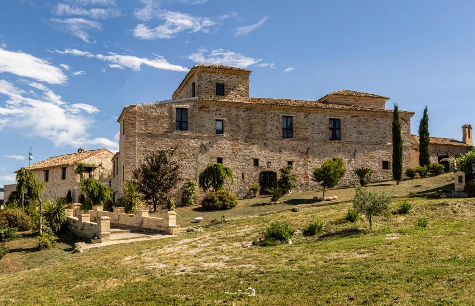 Castello Di Petecciano B&B Mosciano SantʼAngelo Zewnętrze zdjęcie
